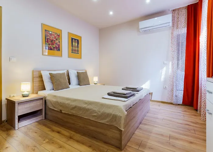 за гости ирис 2 Iris Guest 2 Daire Tırnova