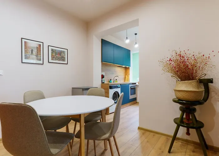 за гости ирис 2 Iris Guest 2 Daire Tırnova